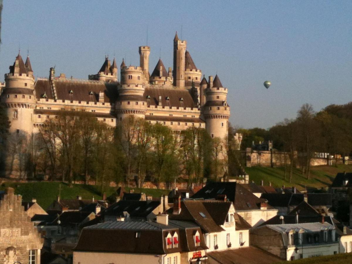 Logis Hotel Beaudon Pierrefonds Exterior photo