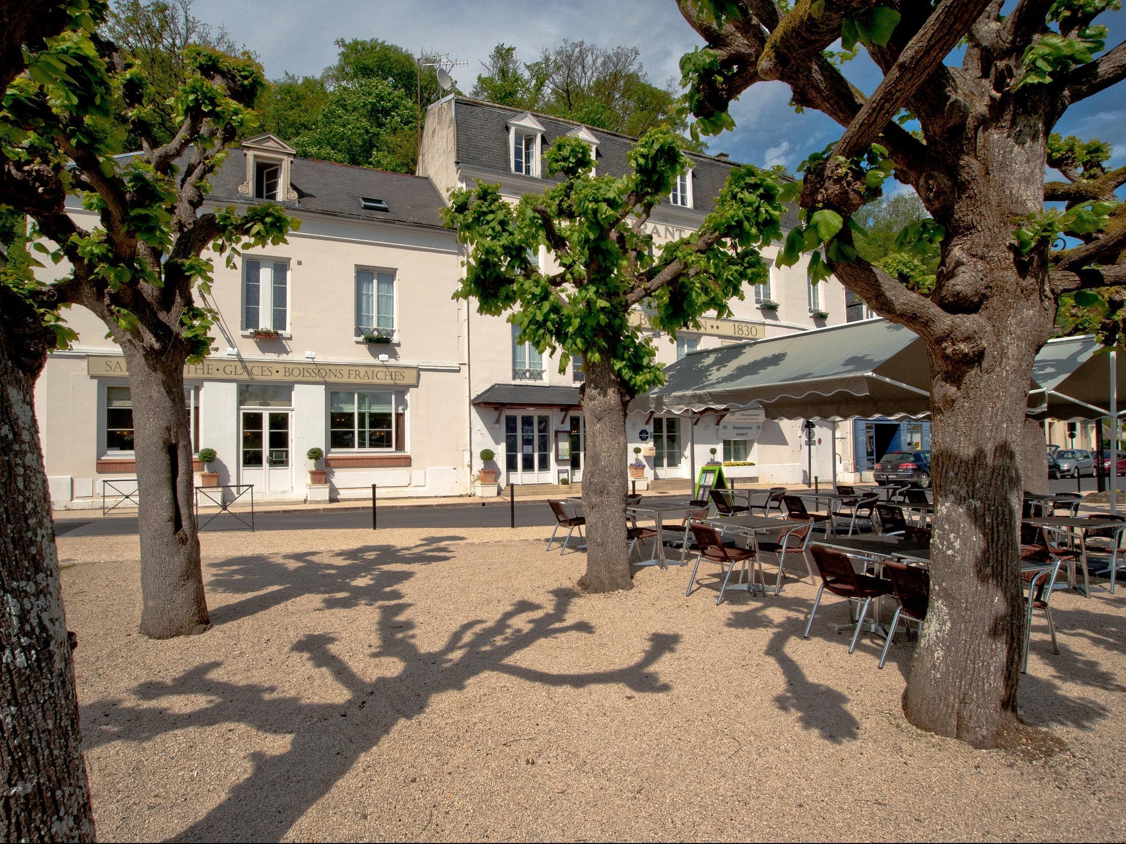 Logis Hotel Beaudon Pierrefonds Exterior photo