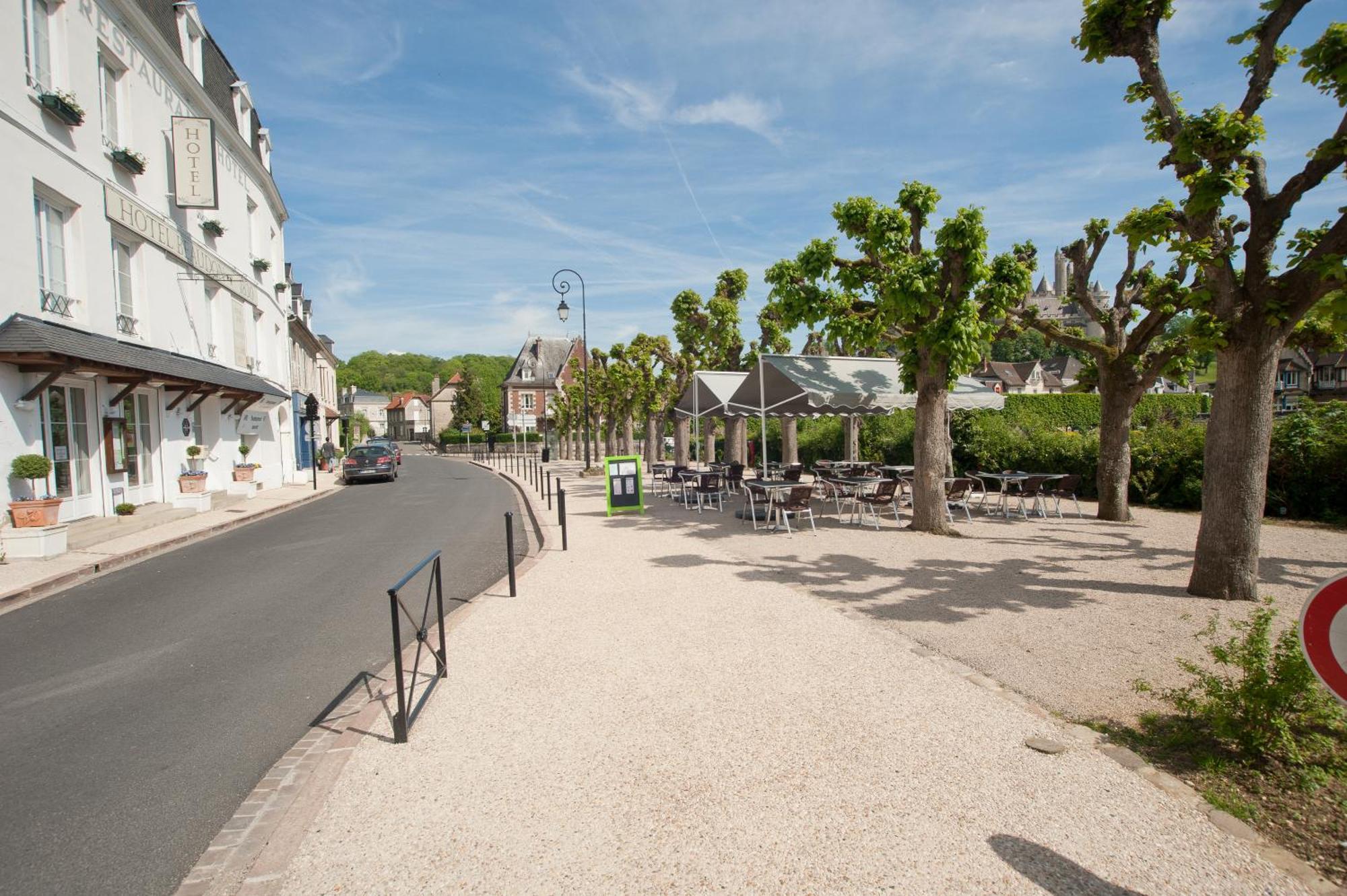 Logis Hotel Beaudon Pierrefonds Exterior photo